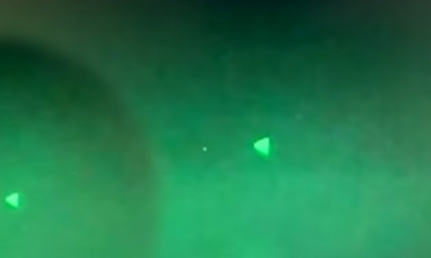 USS RUSSEL – UFO σε σχήμα Πυραμίδας