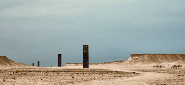 Οι τεράστιοι μονόλιθοι στην έρημο του Κατάρ.