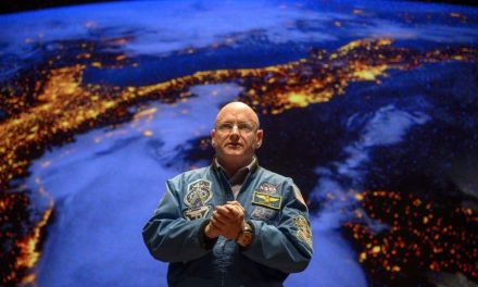 Αξίζει μελέτης το φαινόμενο των UAP ακόμη και χωρίς αποδείξεις.