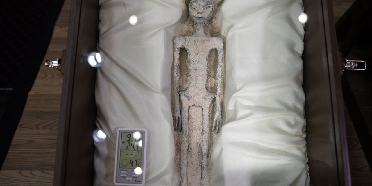 Τι λένε επιστήμονες για τα «πτώματα εξωγήινων» στο Κογκρέσο του Μεξικό