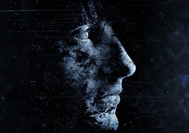 Ναρκισσισμός vs Ψυχοπάθεια: Χορός σκιών στην σκηνή της ευτυχίας