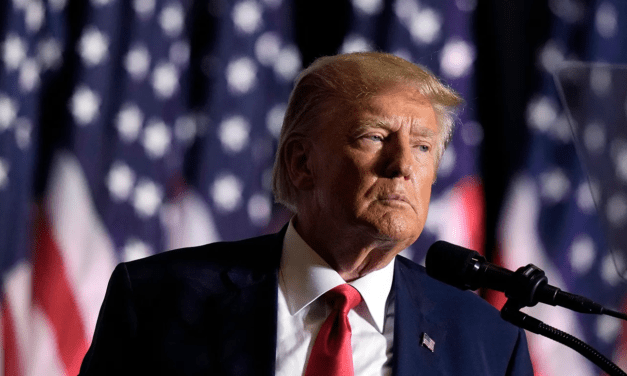 Θα Αποκαλύψει Ο Ντόναλντ Τραμπ την Αλήθεια για τα UFO;