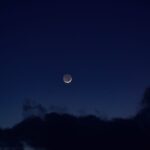Artemis 2: ηλιακή κορώνα και ασυνήθιστη F‑κορώνα από την άκρη της Σελήνης
