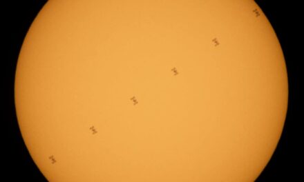 Ο ISS ως σιλουέτα μπροστά από τον Ήλιο στην έκλειψη της 12ης Αυγούστου 2026